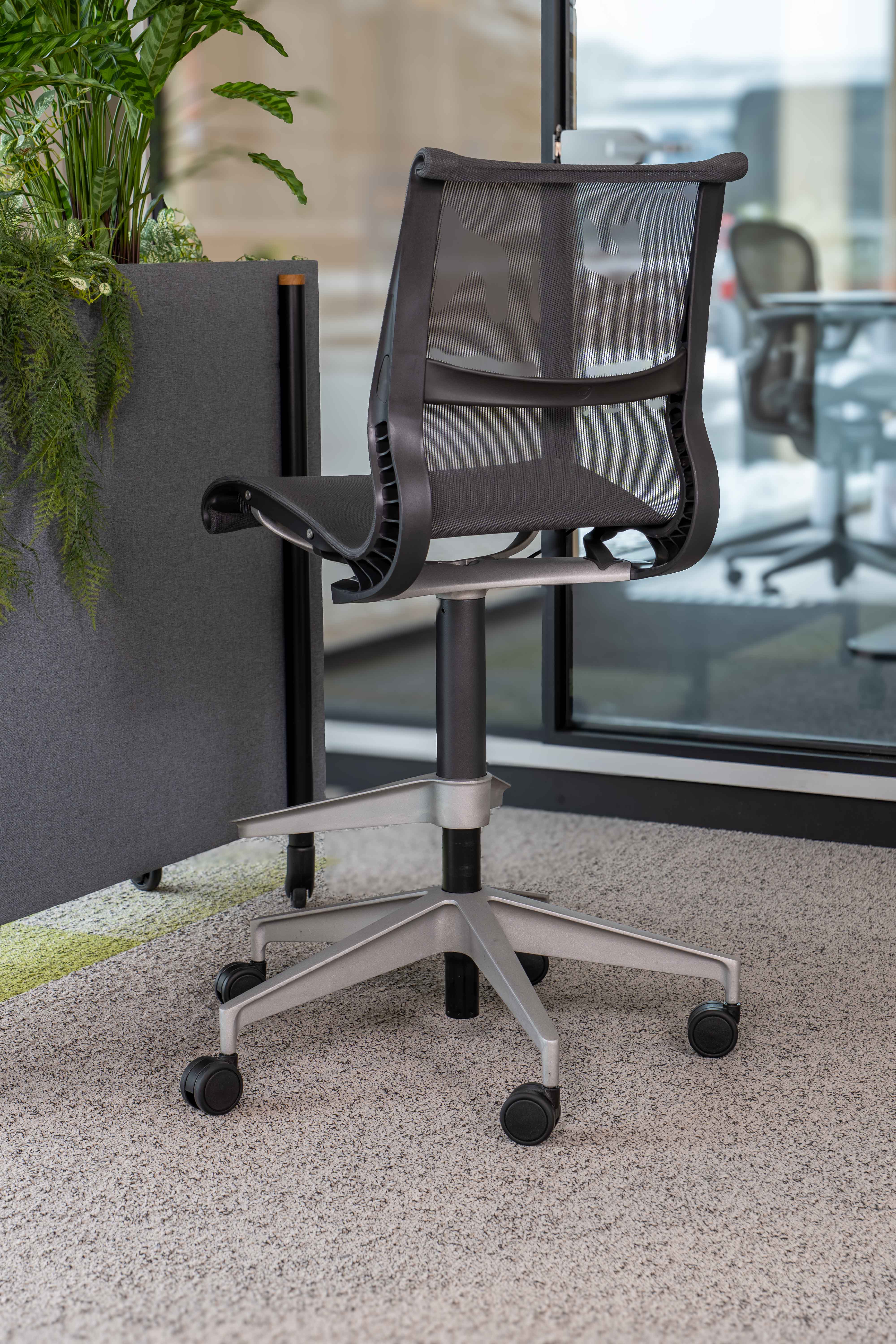 Refurbished Herman Miller Setu Stool Graphite